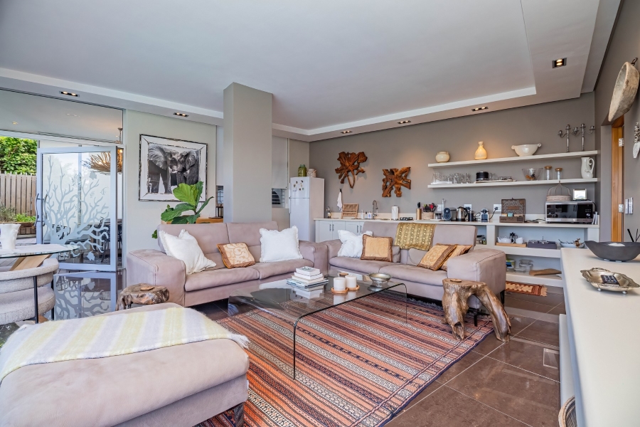 4 Bedroom Property for Sale in Whale Rock Western Cape
